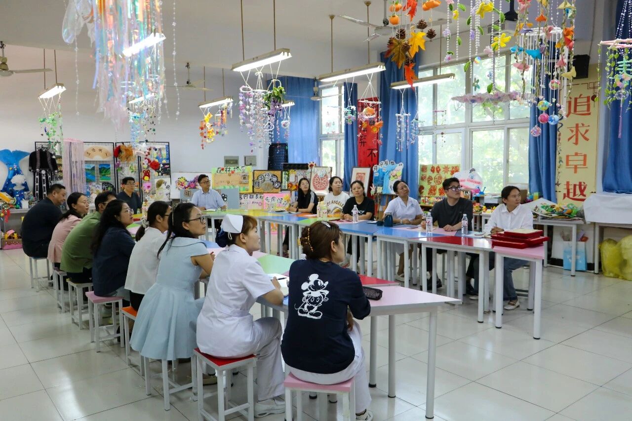 聚焦“一老一小” 深耕产教融合——学院领导深入学前与健康系调研指导工作