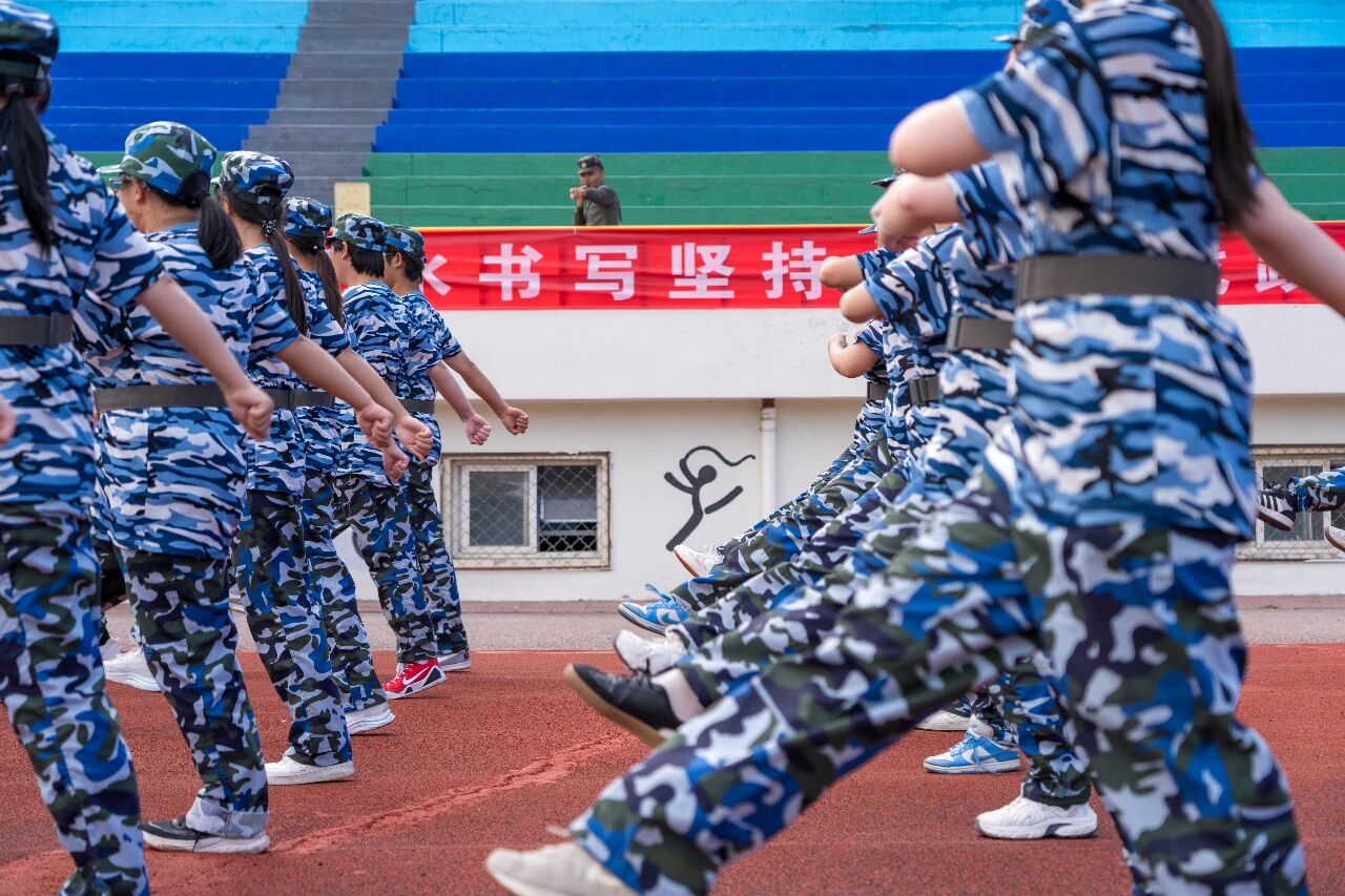 骄阳淬筋骨，北经济少年何妨梦摘星
