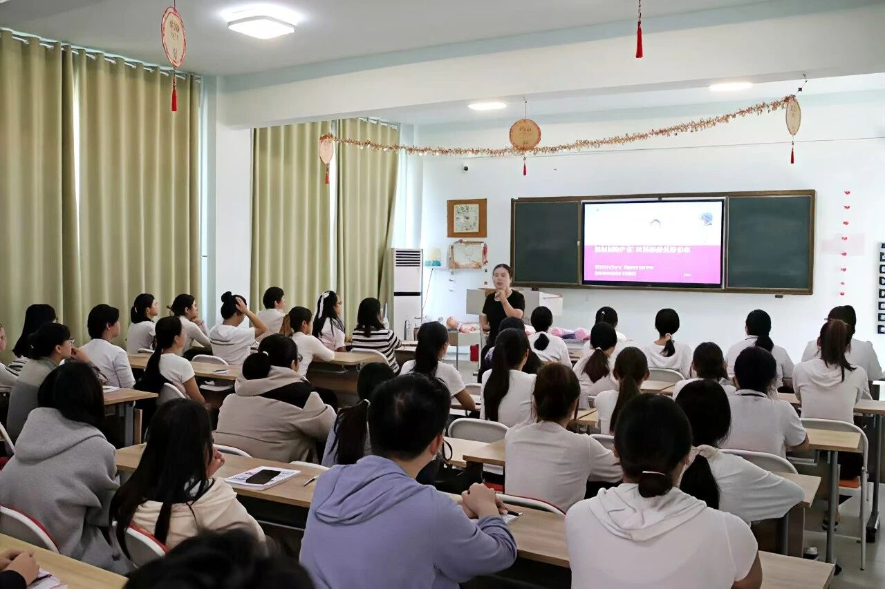 校企协同助力托幼人才成长|北京经济技术职业学院开展“企业导师进课堂”系列讲座活动
