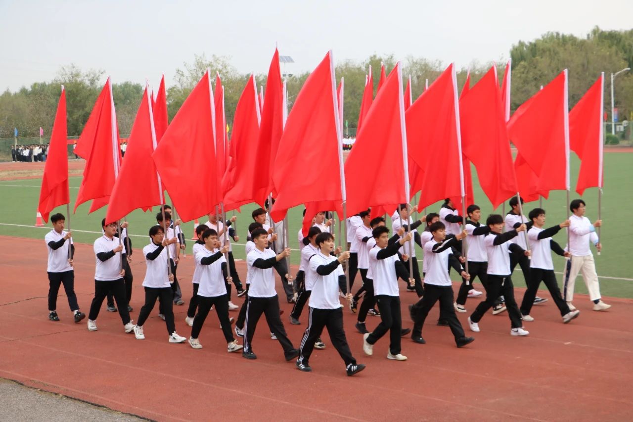 超燃！直击北京经济技术职业学院第十二届田径运动会开幕式现场！